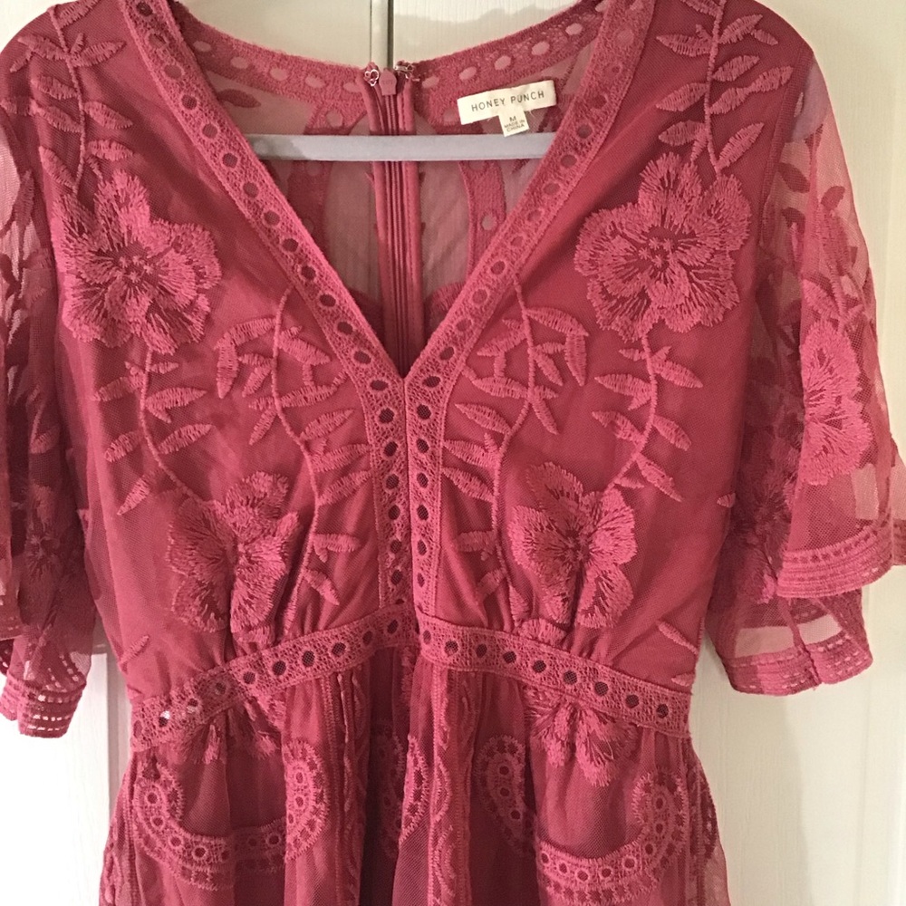 Honey Punch Pink Lace Plunge V-Neck Romper - Picture 4 of 7